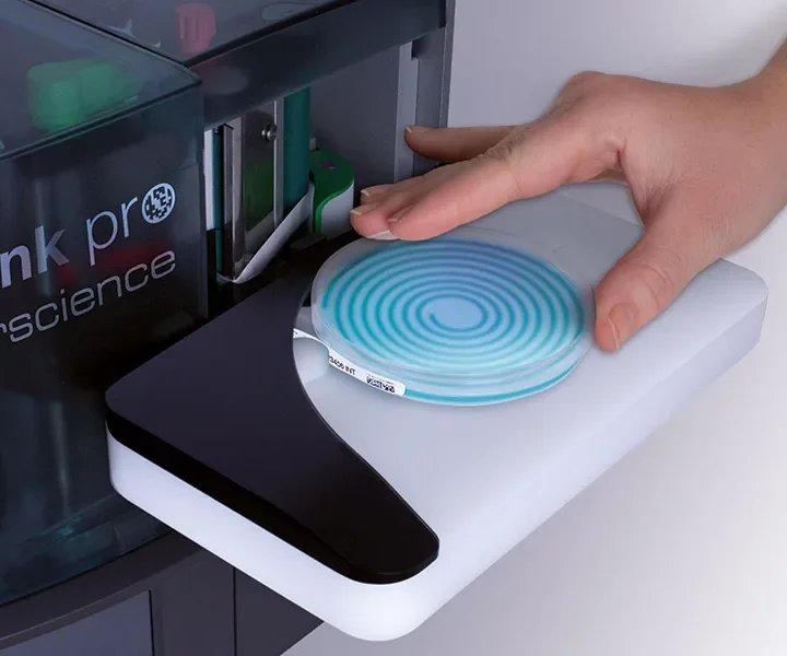 New dataLink pro: labelling on the edge of the Petri dish